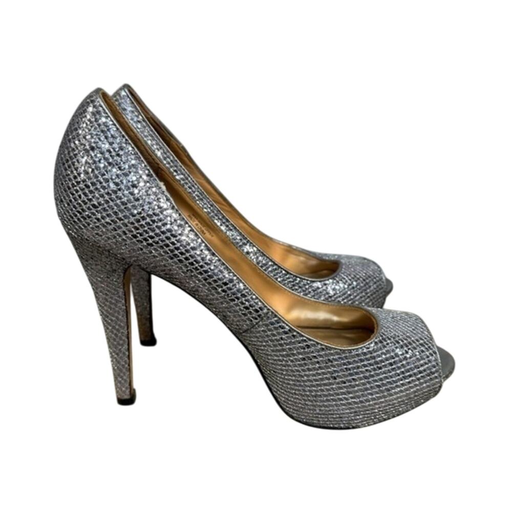 Badgley Mischka Women’s Encrusted Peep Toe Heels sz 9 # Box A38
